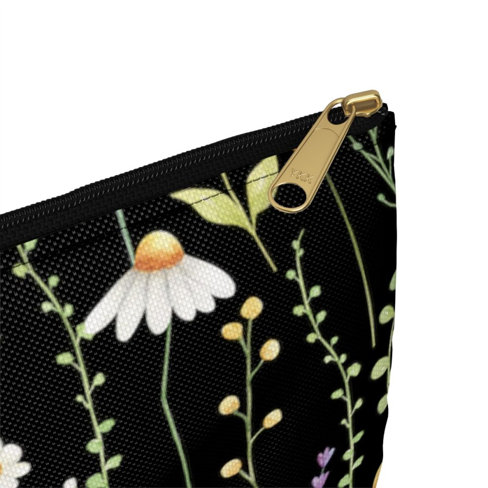 Daisy Accessory Pouch