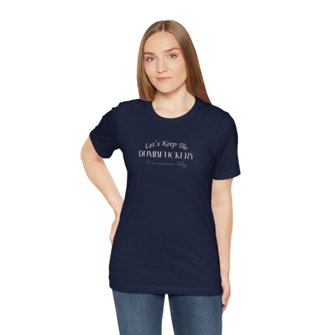 A woman is wearing a t-shirt with the words " i am an expert in real estate ".